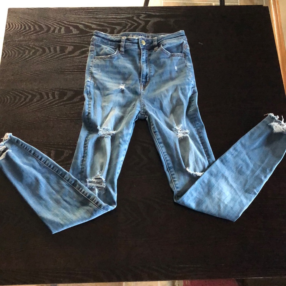 American Eagle Distressed High Waisted Jeans Size0